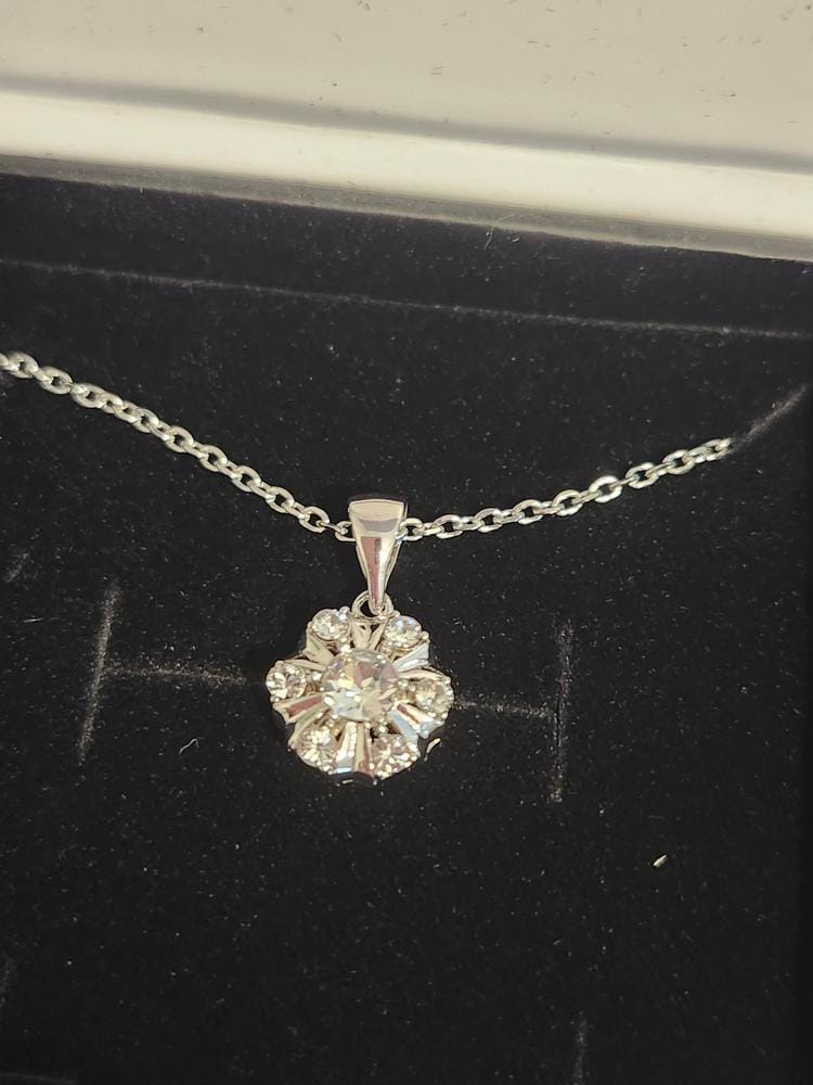 Customer photo review of Millie 18k White Gold Plated Necklace with Swarovski Crystals