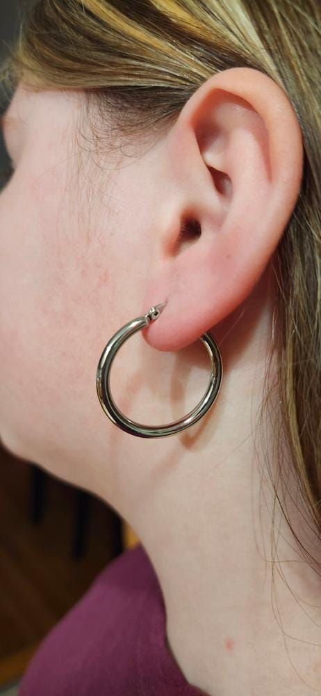 Customer photo review of Amy 18k White Gold Plated 20mm/30mm Hoop Earrings - Fab Fav Deals