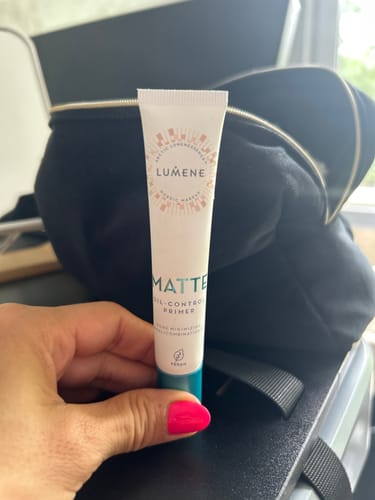 Customer photo review of Матираща основа за грим Lumene Matte Oil-control Primer