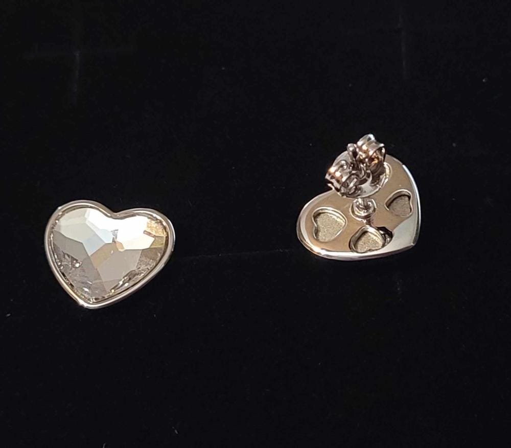 Customer photo review of Violet 18k White Gold Plated Heart Stud Earrings with Swarovski Crystals - Final Sale