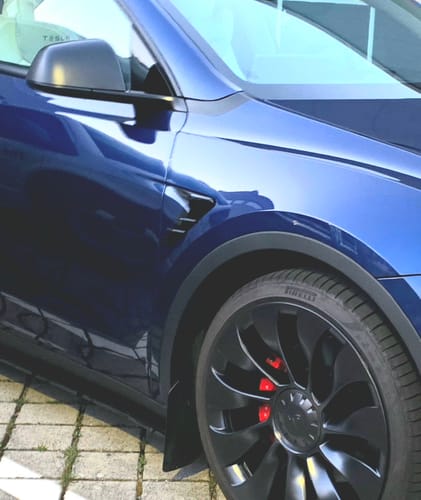 Customer photo review of Aero Side Marker Turn Signal Overlay Flares for Tesla Model Y 2020-2023