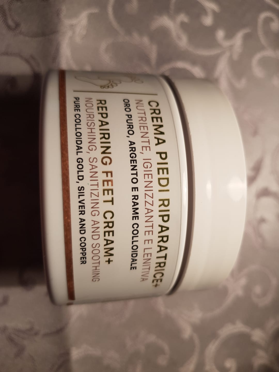 Customer photo review of Crema Piedi Riparatrice con Oro, Argento e Rame Attivo – Idratante, Antibatterica, Rigenerante
