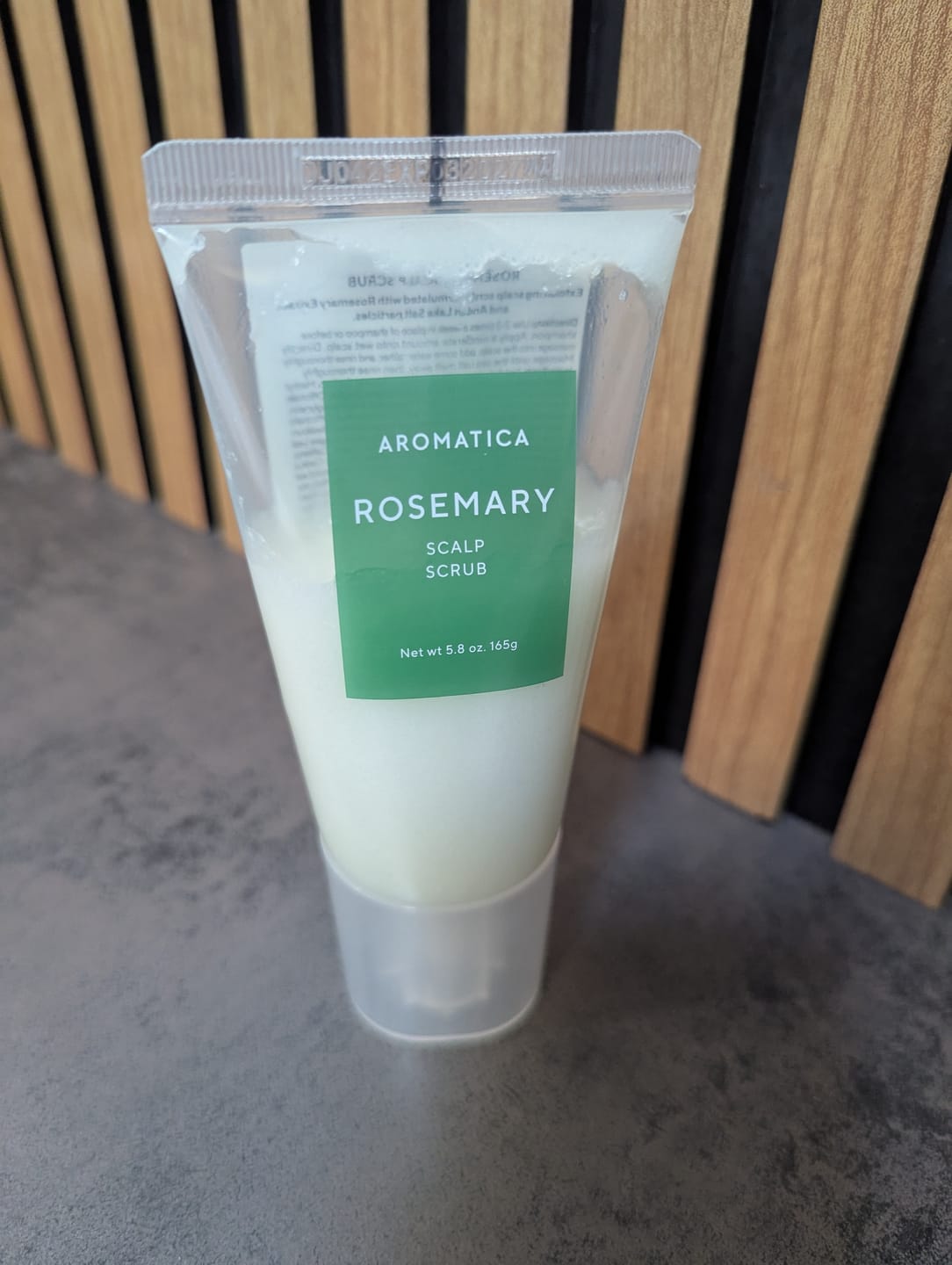 Customer photo review of Skrubis galvas ādai ar rozmarīnu AROMATICA Rosemary Scalp Scrub