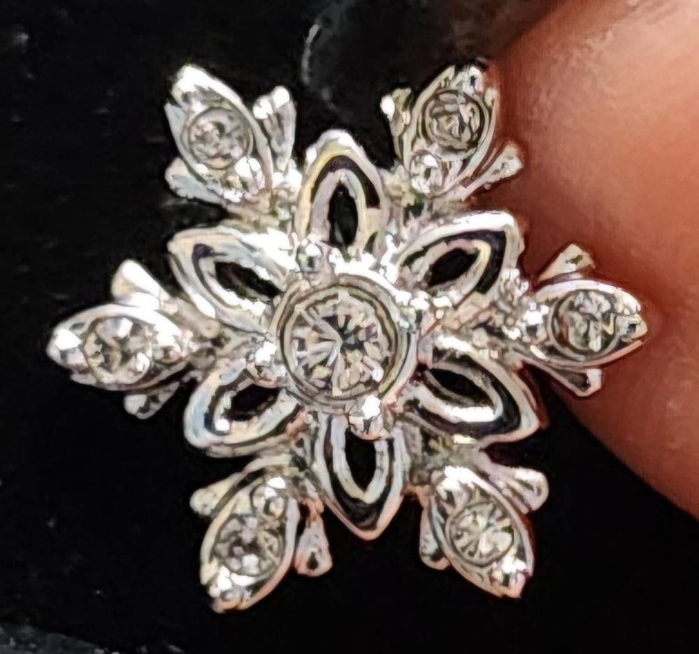 Customer photo review of Sunny 18k White Gold Plated Necklace and Stud Earrings Jewelry Set with Swarovski Crystals