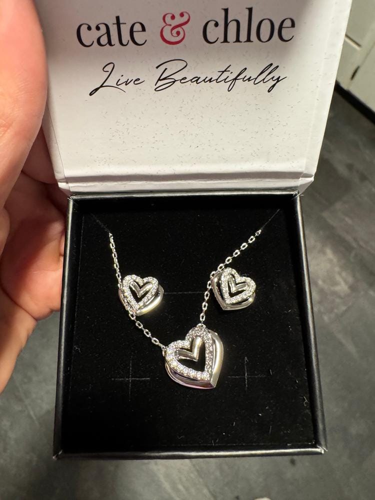 Customer photo review of Cathy 18k White Gold Plated Necklace with Swarovski Crystals