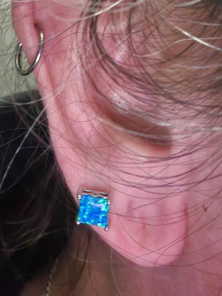 Customer photo review of Amphitrite 18k White Gold Plated Stud Earring and Necklace Set with Princess Cut Opal Stones