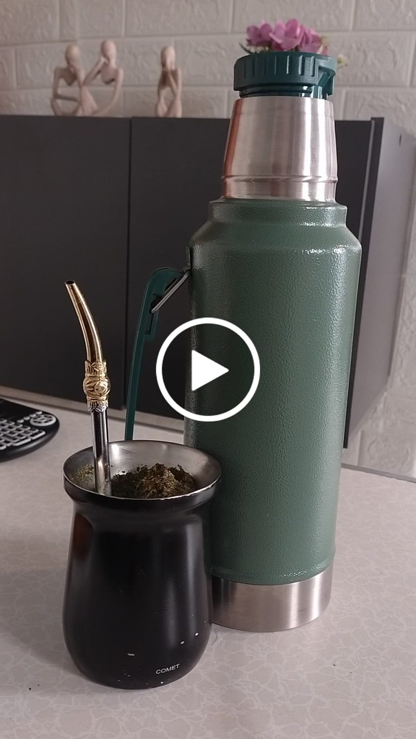 Customer video review of Termo Acero Inoxidable Liso 1 L Con Asa Con Tapón Cebador