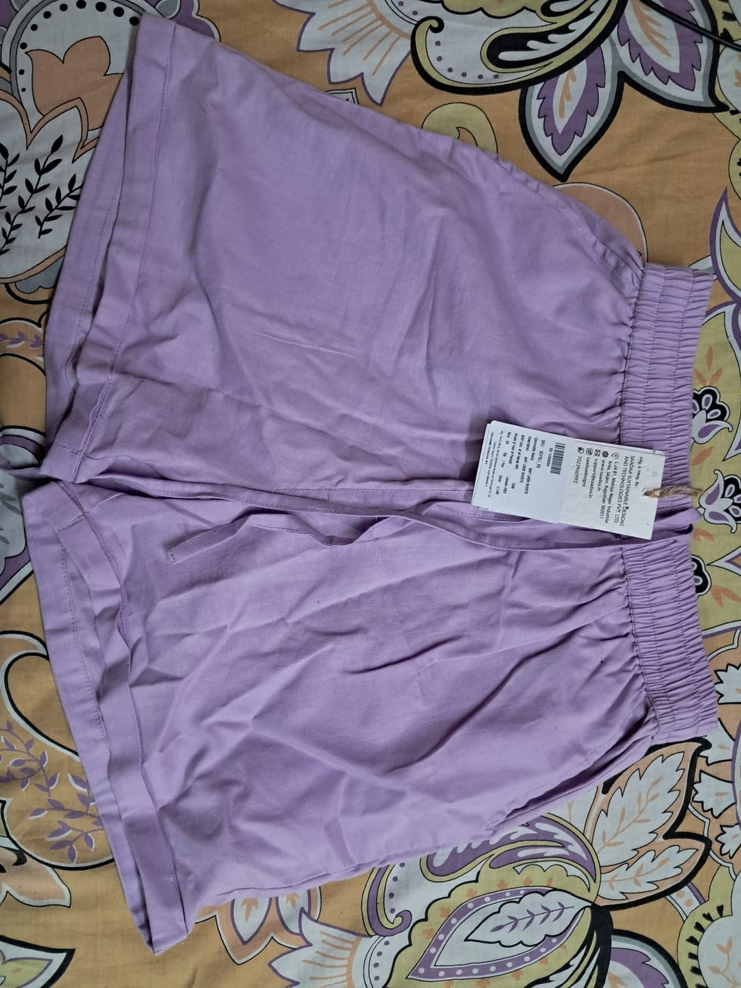 Customer photo review of Lilac Airy-Linen Shorts