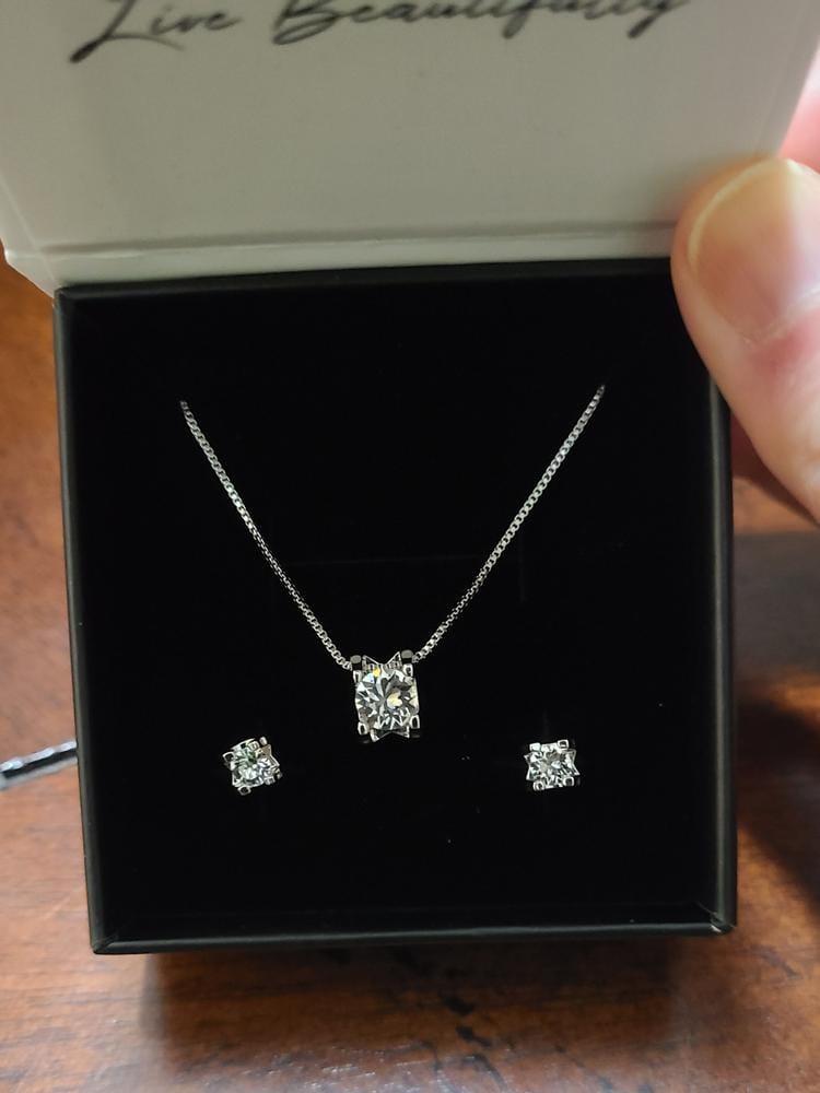 Customer photo review of Clara 18k White Gold Plated Pendant Necklace with Solitaire Round Cut Swarovski Crystal