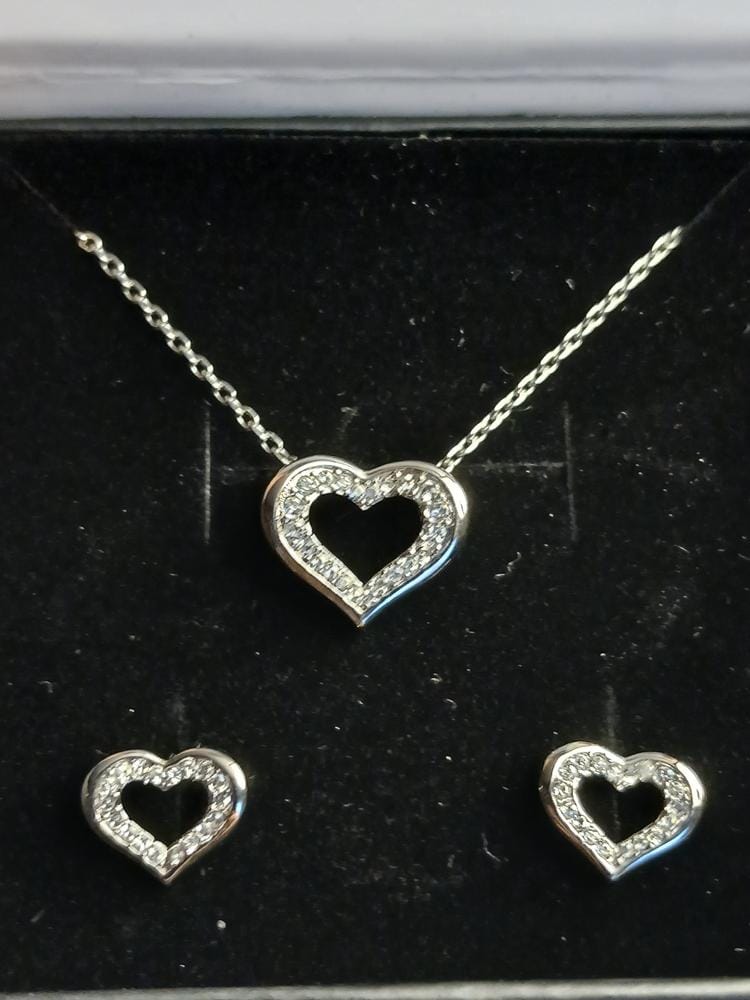 Customer photo review of Dominique 18k White Gold Plated Silver Heart Necklace and Earring Set with Swarovski Crystals