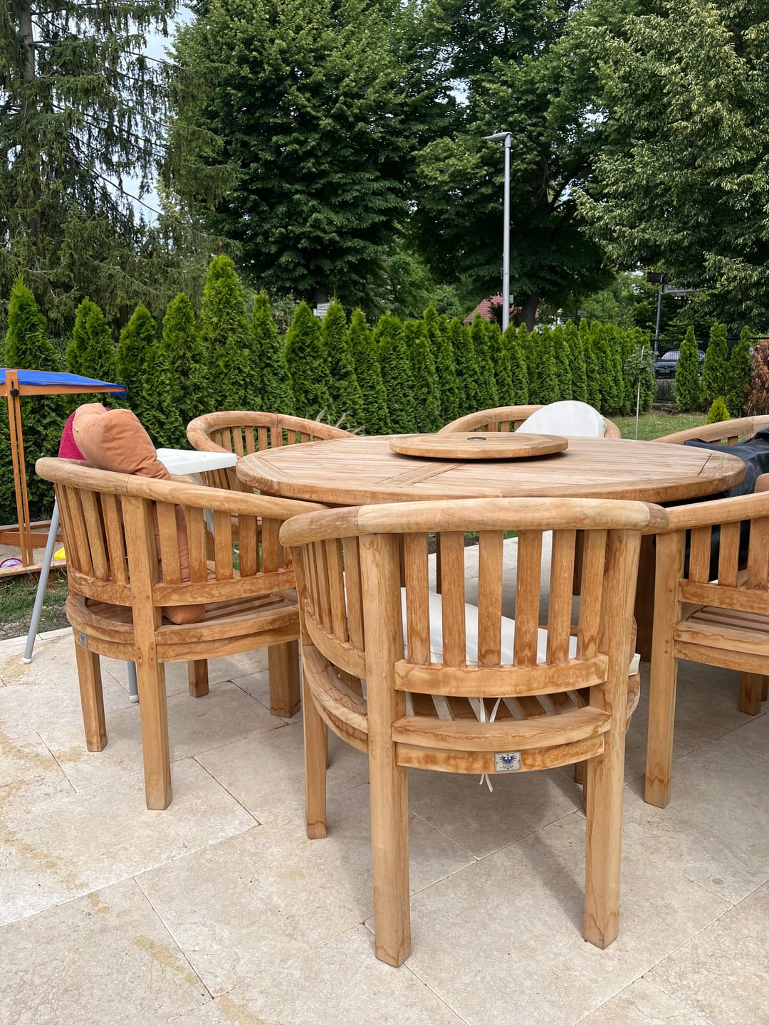 Customer photo review of Teak Gartenmöbel Set 150cm Maximus Runder Tisch (6 San Francisco Stühle) Inklusive Kissen.