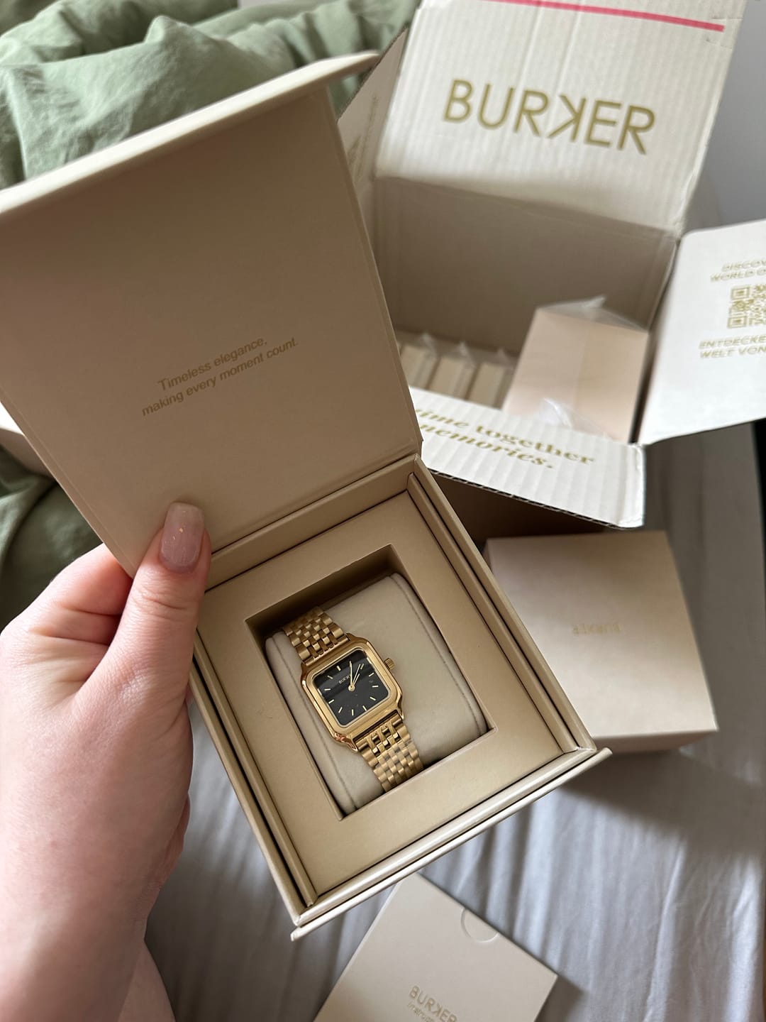Customer photo review of Macy Gold Black