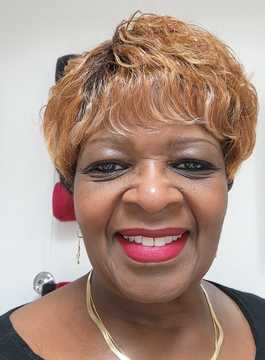 Customer photo review of Vanessa Fashion Full Wig - IADA