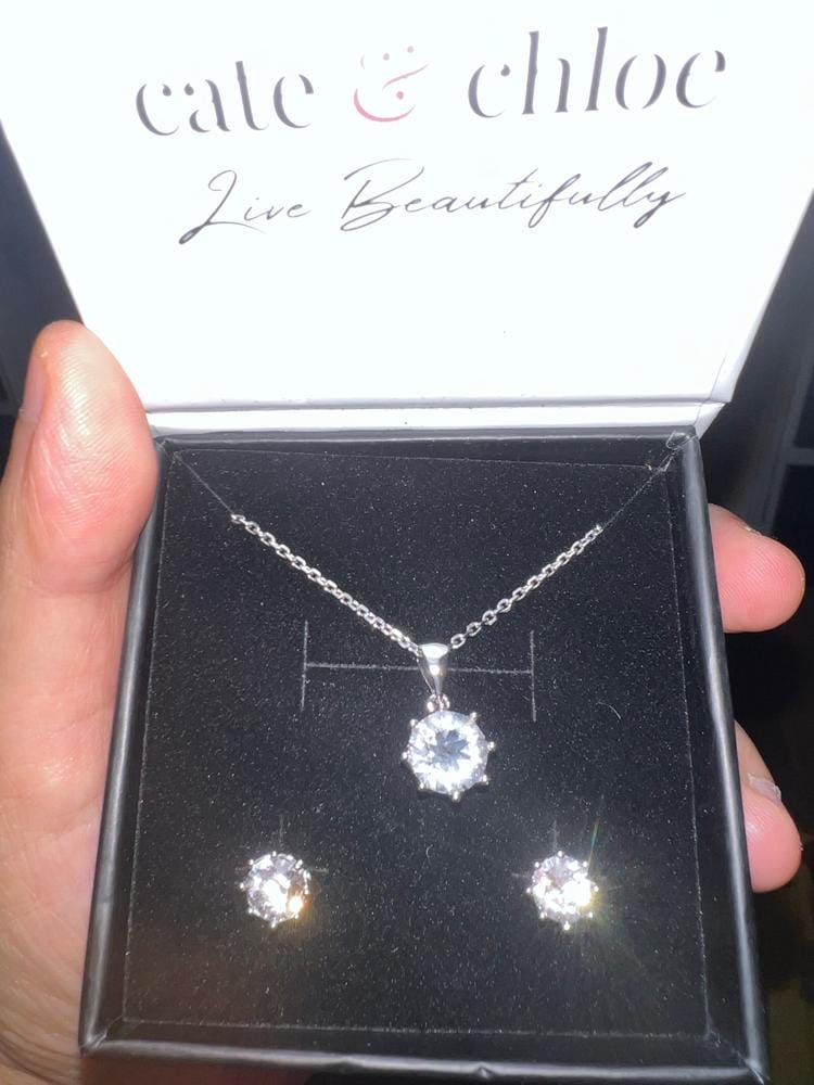 Customer photo review of Eden 18k White Gold Plated Pendant Necklace with Solitaire Round Cut Swarovski Crystal