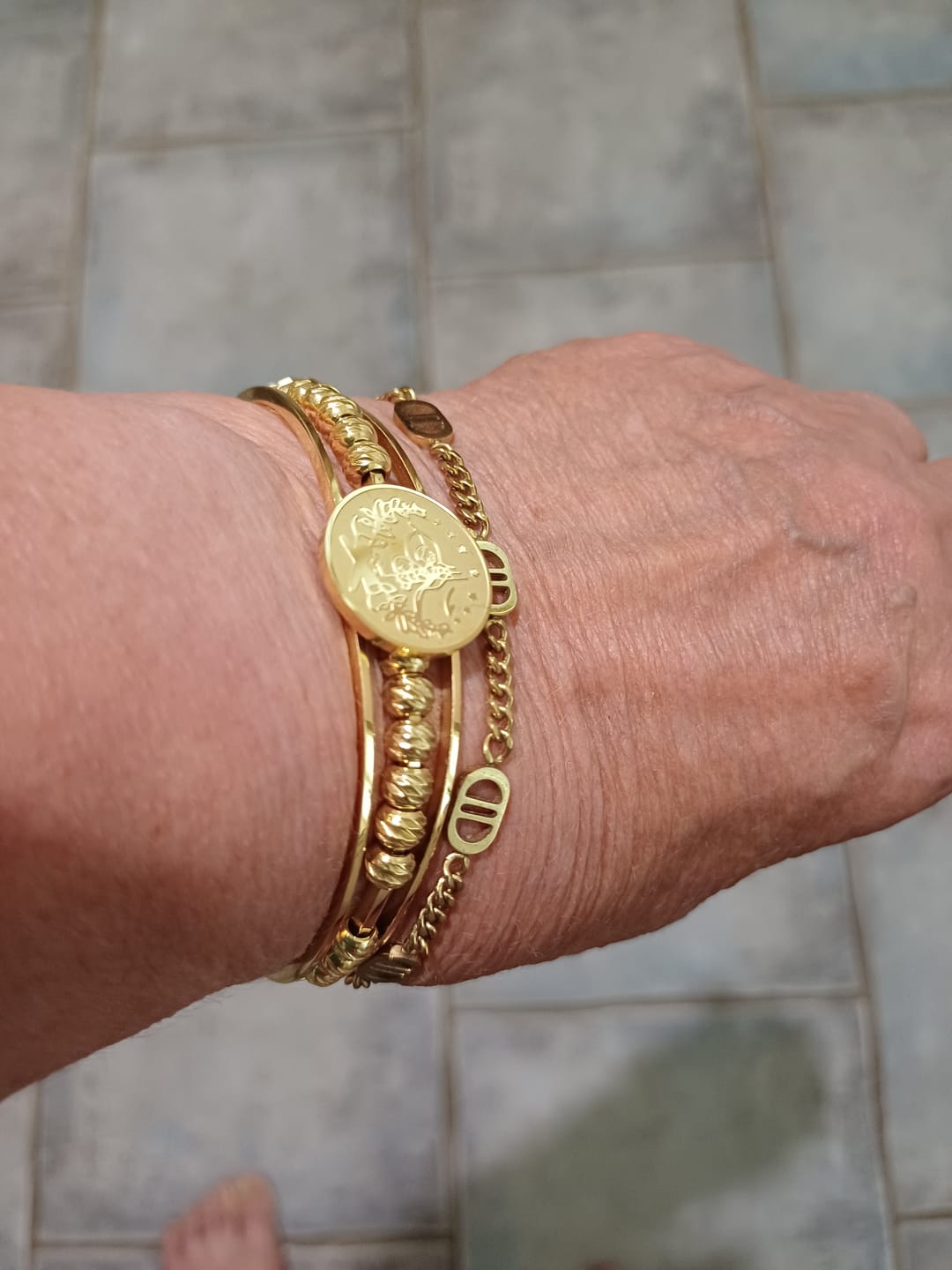 Customer photo review of Oriental Armreif | 18K vergoldet