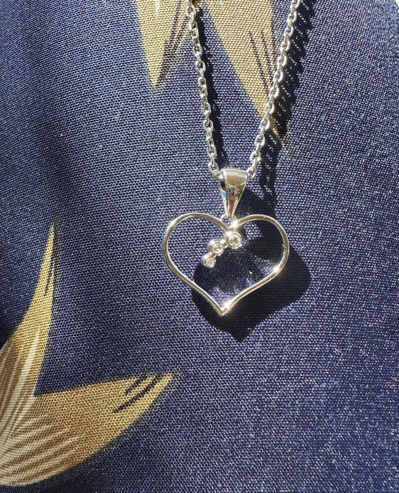 Customer photo review of Valentina 18k White Gold Plated Silver Heart Necklace with Swarovski Crystals