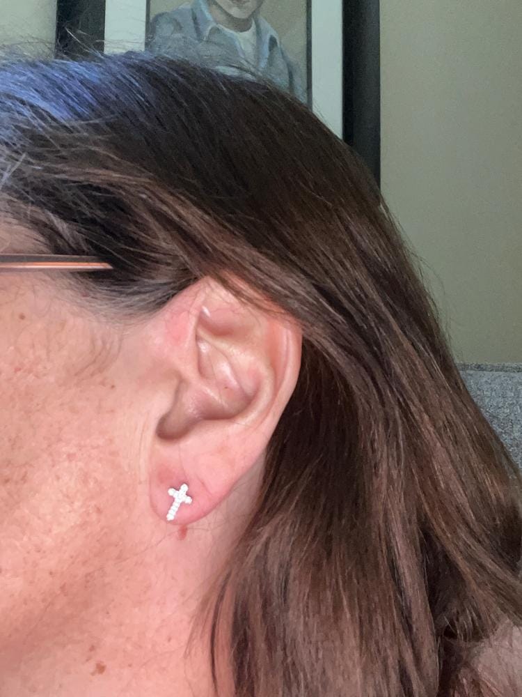 Customer photo review of Nayeli 18k White Gold Plated Silver Cross Stud Earrings with Swarovski Crystals