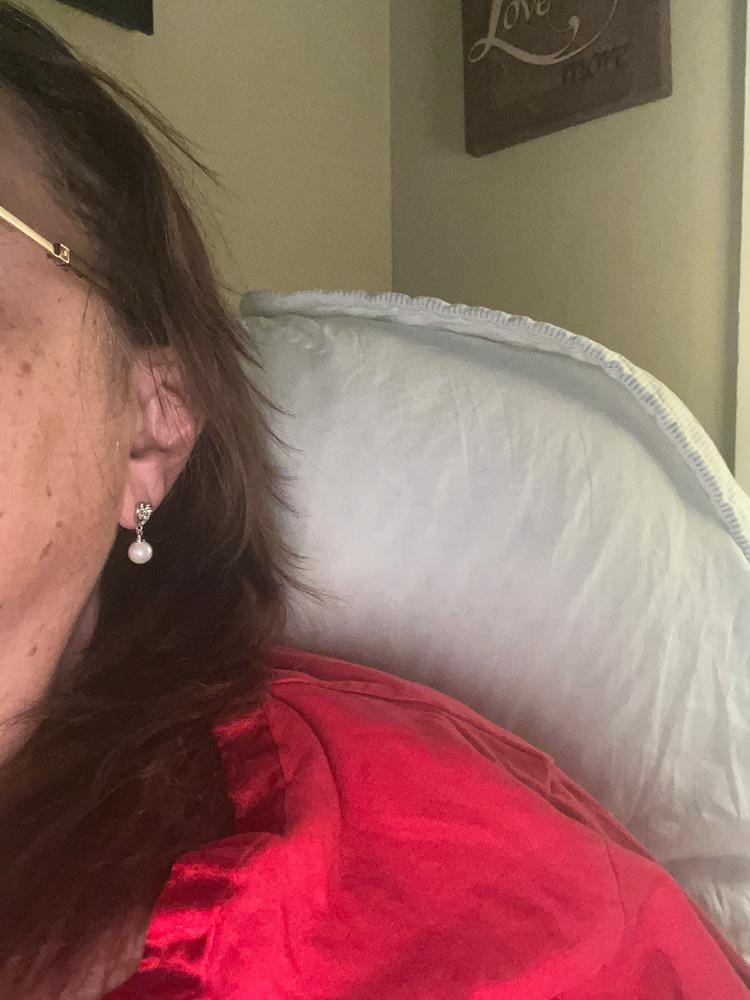 Customer photo review of Kenley 18k White Gold Plated Heart Dangle Earrings with Pearls and Swarovski Crystals - Fab Fav