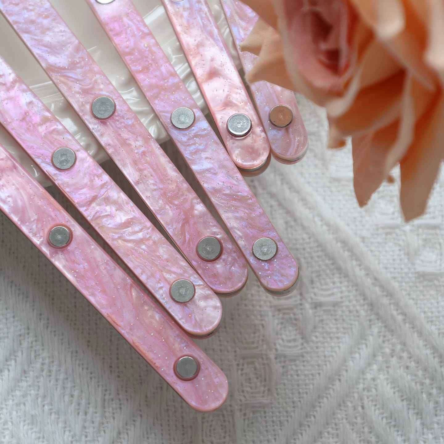 Customer photo review of 10-Pcs Sleek Modern Pinky Flatware Silverware Flatware Set