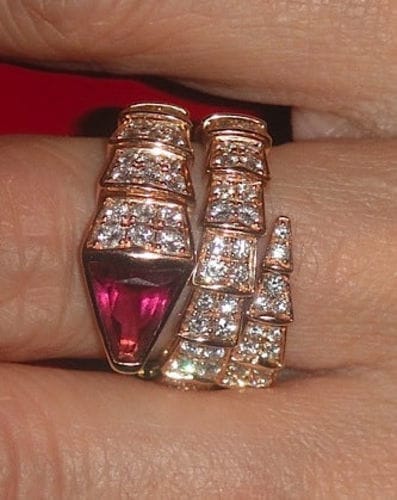 Customer photo review of SERPENTI RING PINK GOLD DIAMOND PINK DOUBLE ROW