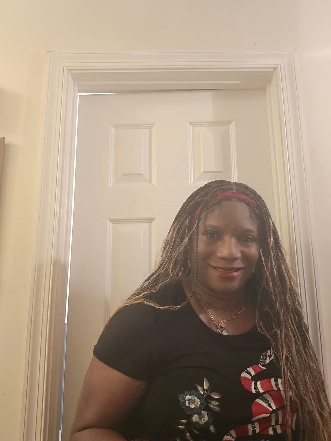 Customer photo review of Kiki - Pre Bleached Human Hair Deep Wave Curls Pre Bleached Knotless Swiss HD Full Lace Boho Box Braided Wig