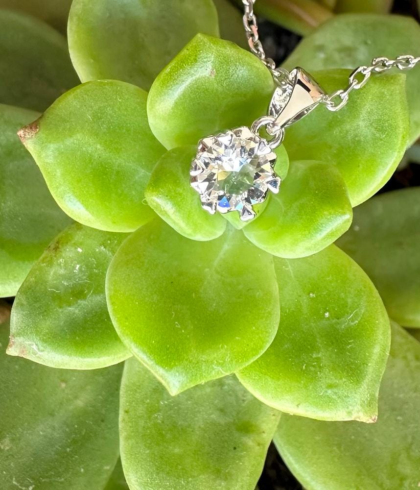 Customer photo review of Maggie 18k White Gold Plated Pendant Necklace with Round Cut Solitaire Swarovski Crystal