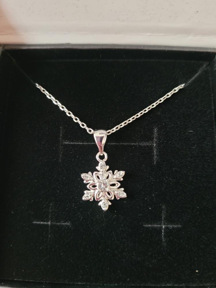 Customer photo review of Sunny 18k White Gold Plated Crystal Necklace with Swarovski Crystals