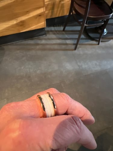 Customer photo review of ZERO 1 FOUR-BAND LOOPS AND WHITE CERAMIC SPIRAL PINK GOLD RING