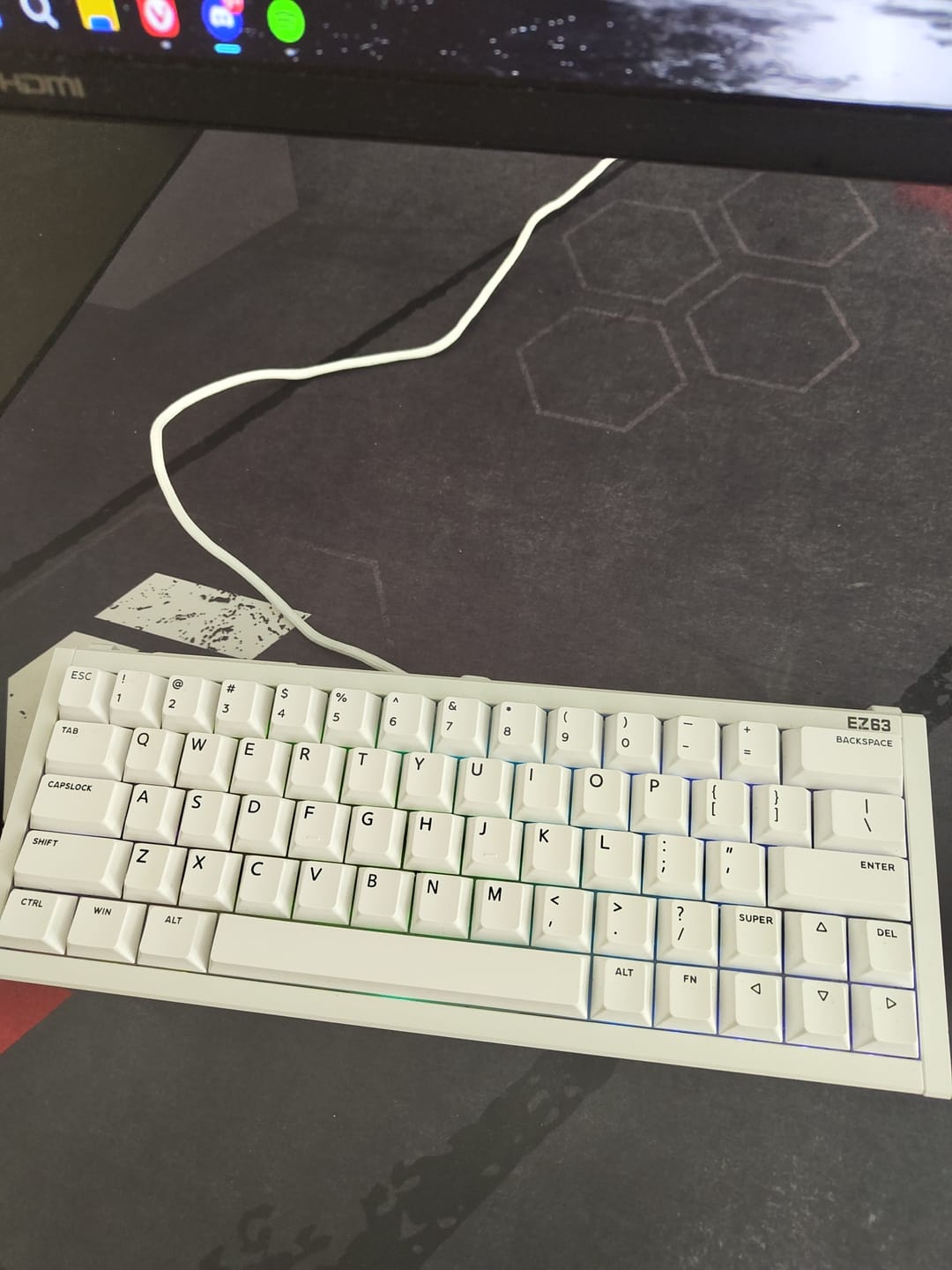Customer photo review of IQUNIX EZ60/EZ63 Magnetic Switch Gaming HE Keyboard