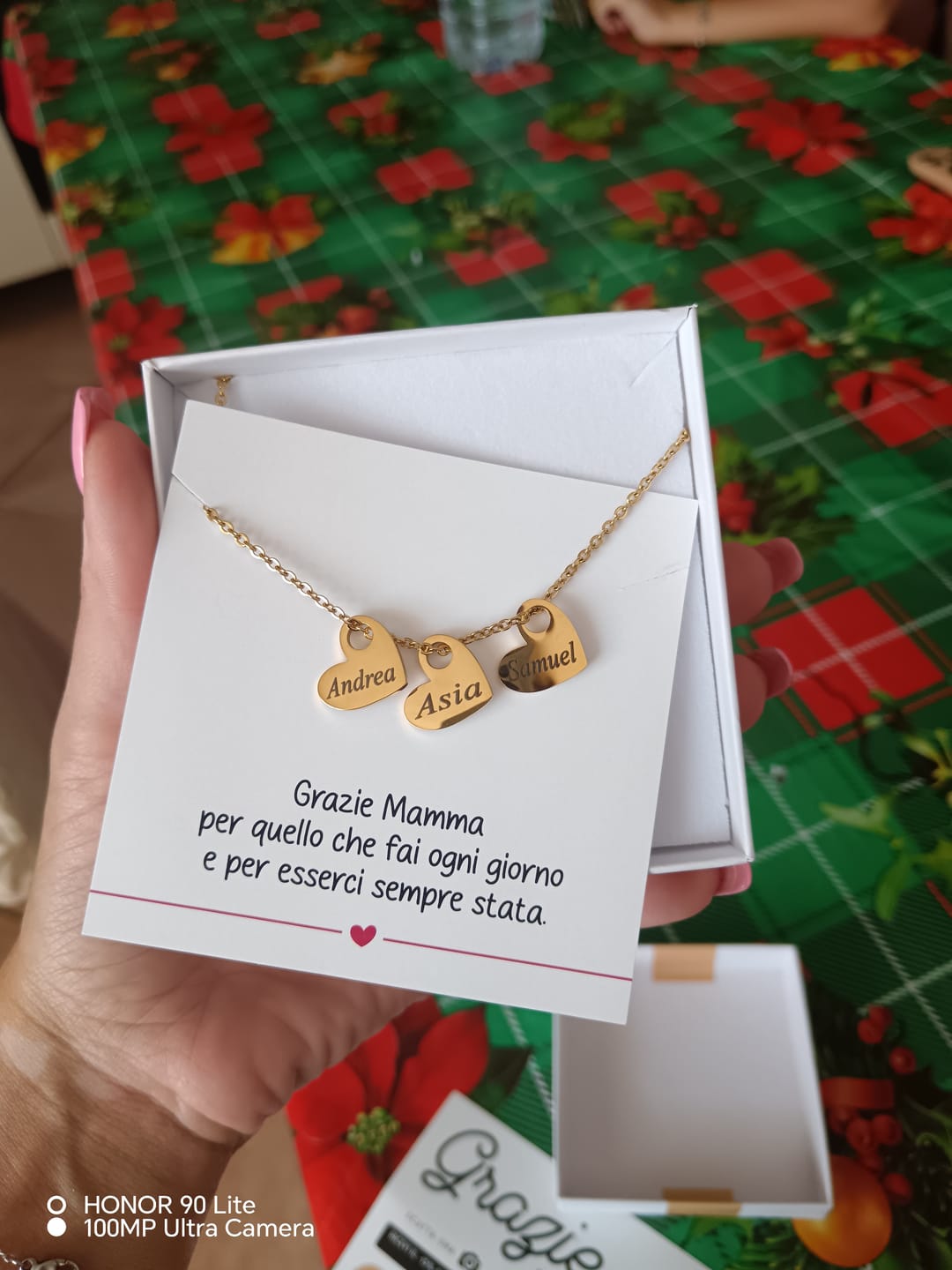 Customer photo review of Collana Cuoricini con Nomi Incisi ✦ Cuori di Mamma