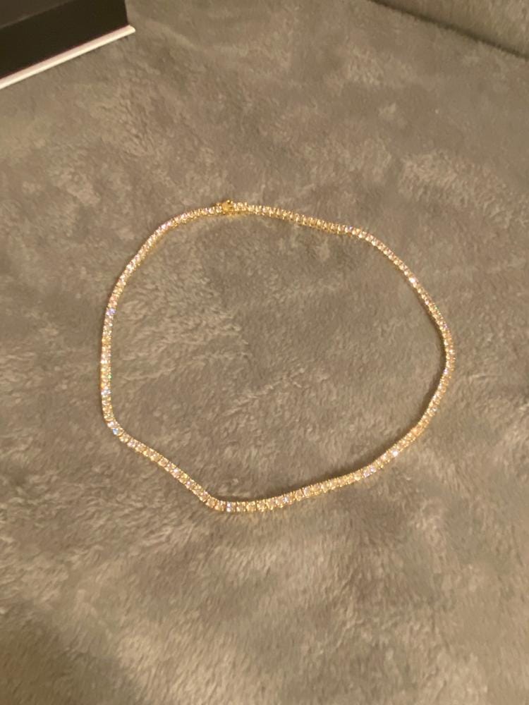 Customer photo review of Kaylee 18k White Gold Plated Necklace with Simulated Diamond Crystals