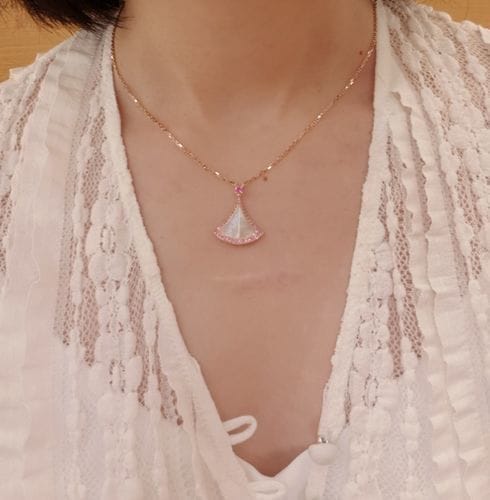 Customer photo review of DREAM NECKLACE MOP DIAMOND PINK