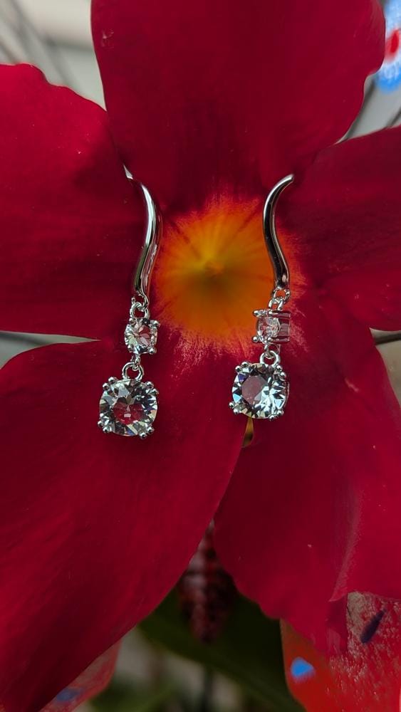 Customer photo review of Betty 18k White Gold Plated Shell Pearl Drop Dangle Earrings with Swarovski Crystals