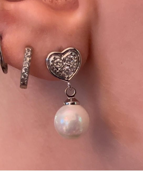 Customer photo review of Kenley 18k White Gold Plated Heart Dangle Earrings with Pearls and Swarovski Crystals - Fab Fav
