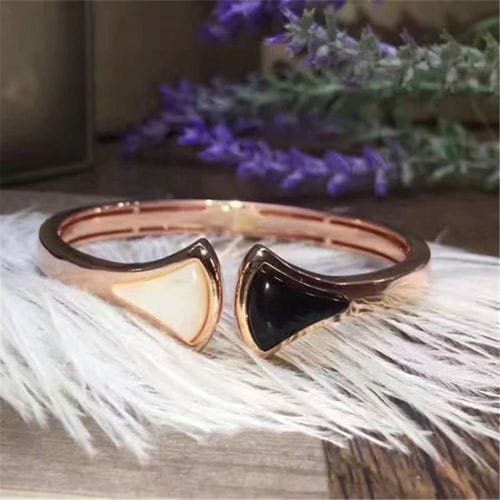 Customer photo review of DREAM BRACELET OPEN PINK GOLD MOP