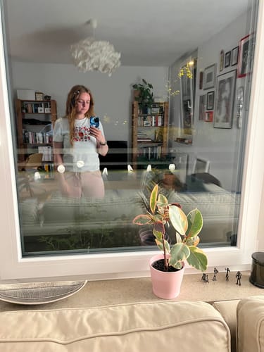 Customer photo review of Дамска тениска "Самоковска"