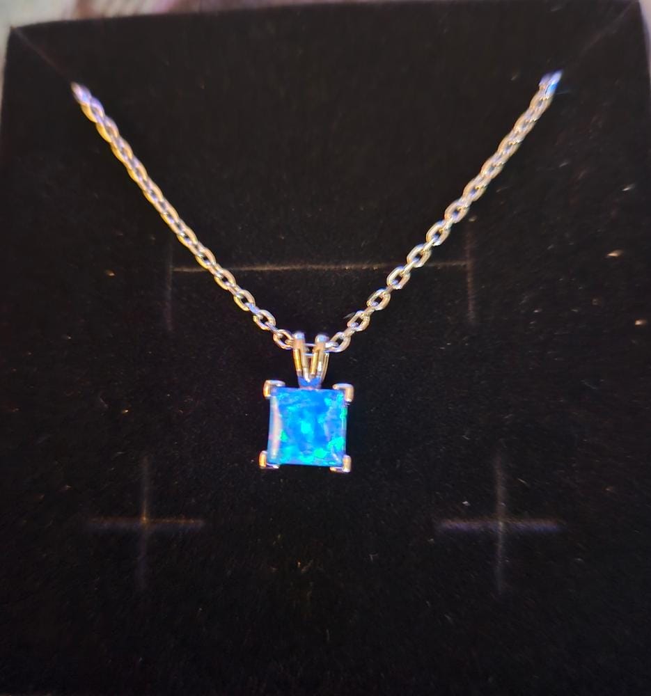 Customer photo review of Amphitrite 18k White Gold Plated Pendant Necklace with Princess Cut Opal Stone