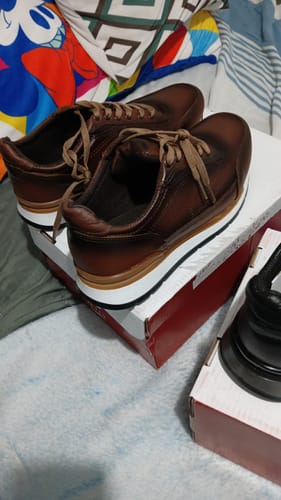 Customer photo review of Tenis de Piel Artesanales Hombre Toronto - Shedrón