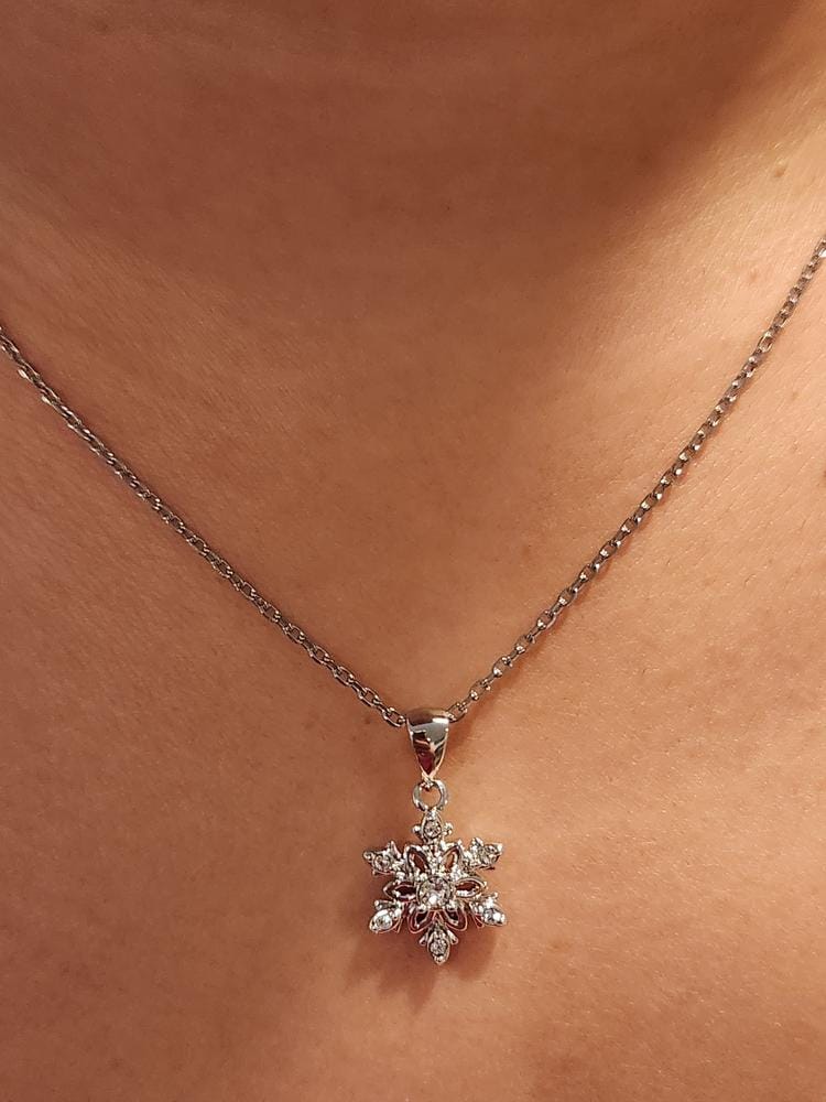 Customer photo review of Sunny 18k White Gold Plated Crystal Necklace with Swarovski Crystals