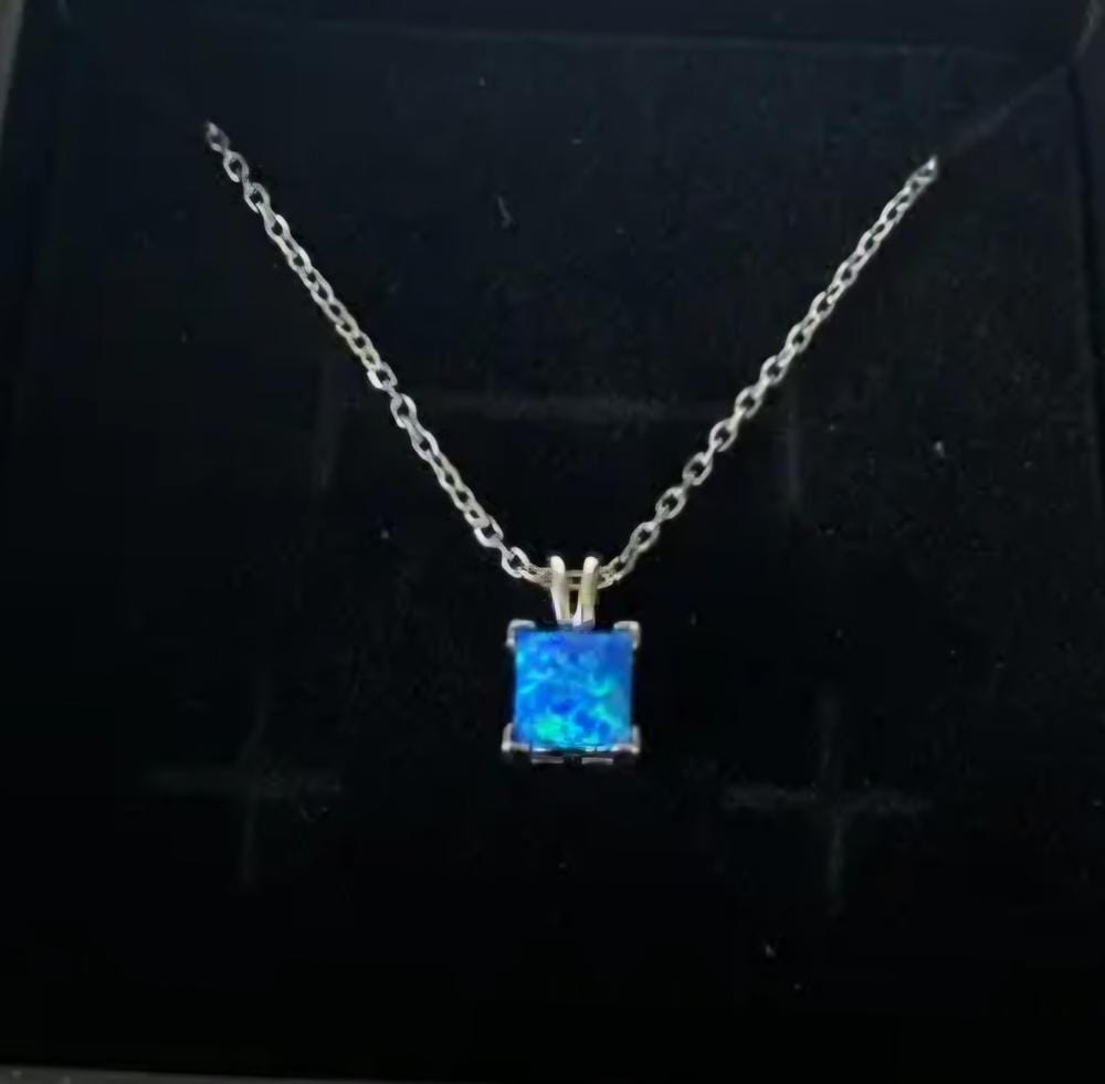 Customer photo review of Amphitrite 18k White Gold Plated Pendant Necklace with Princess Cut Opal Stone