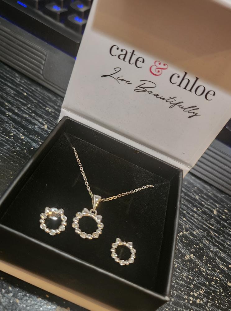 Customer photo review of Edith 18k White Gold Plated Silver Ribbon Necklace and Earring Set with Swarovski Crystals