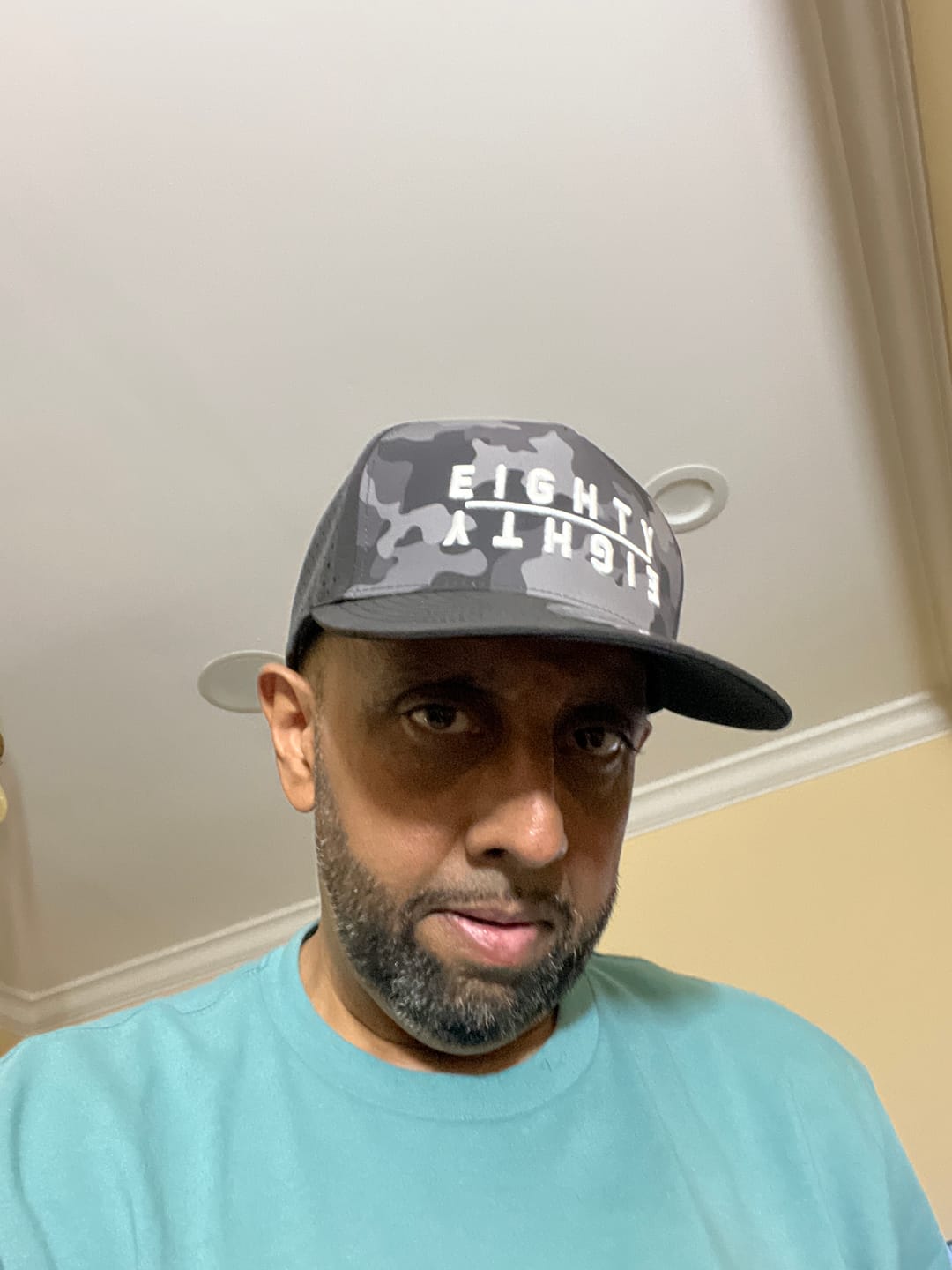 Customer photo review of 80Eighty® Mirror Hat