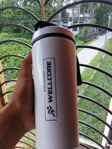 Customer photo review of Wellcore - Micronised Creatine Monohydrate (83 Servings, Tropical Tango) + Premium Steel Shaker