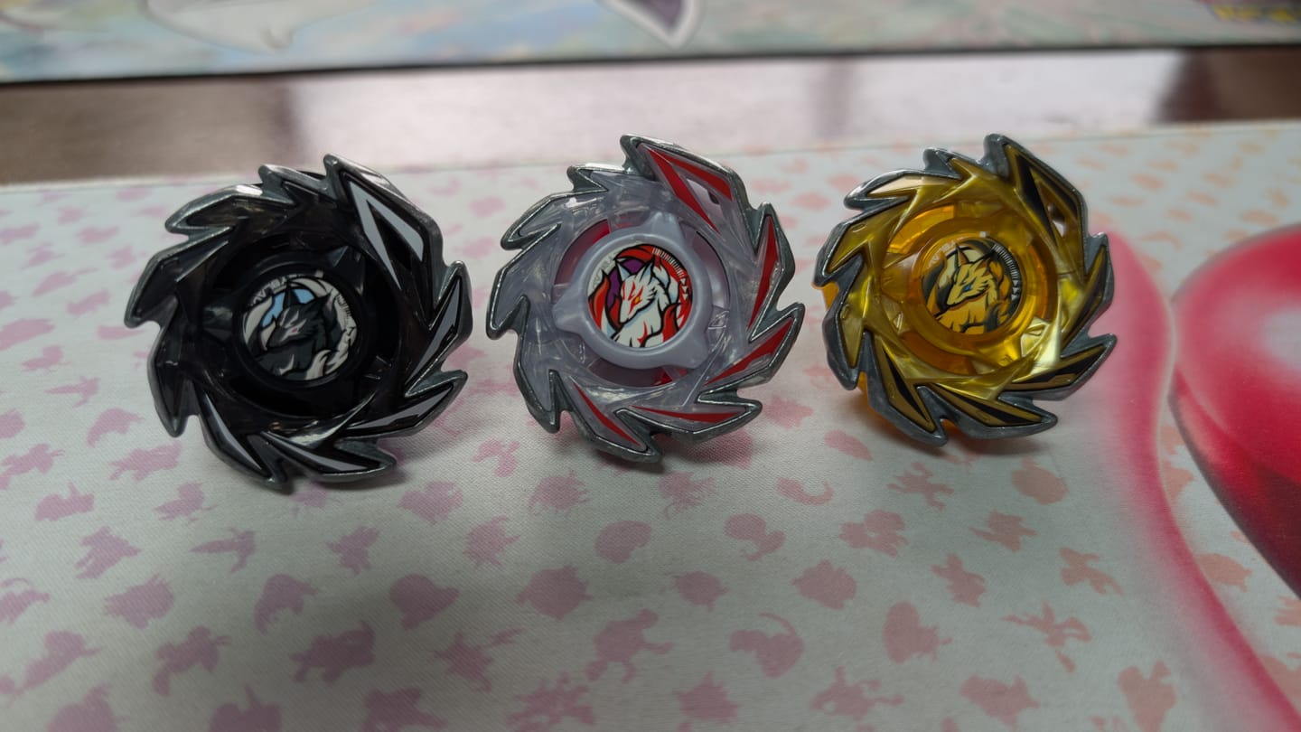 Customer photo review of [Pre-Order] Full Set Takara Tomy Beyblade X CX-06 FoxBrush J9-70GR