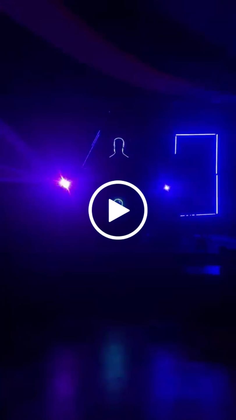 Customer video review of L4 Holographic Fan 25.5"