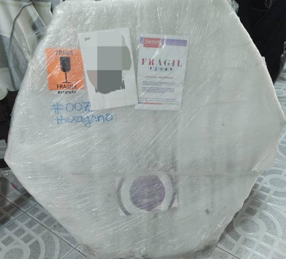 Customer photo review of Hexágono