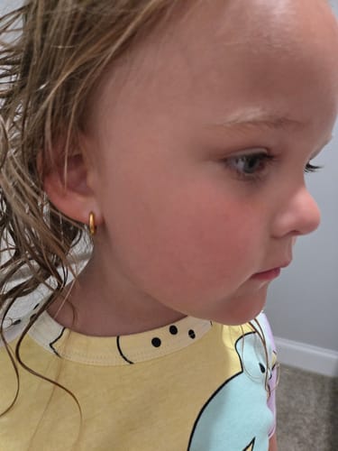 Customer photo review of Gold Huggies