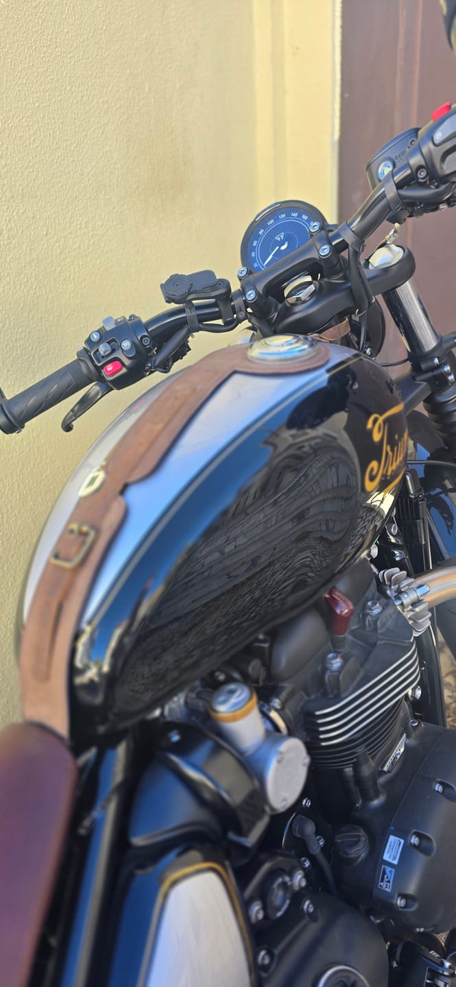 Customer photo review of triumph: moto exclusive tank strap