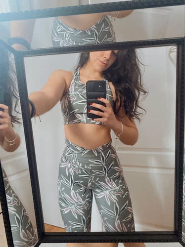Customer photo review of Peto Deportivo Halter Hojas