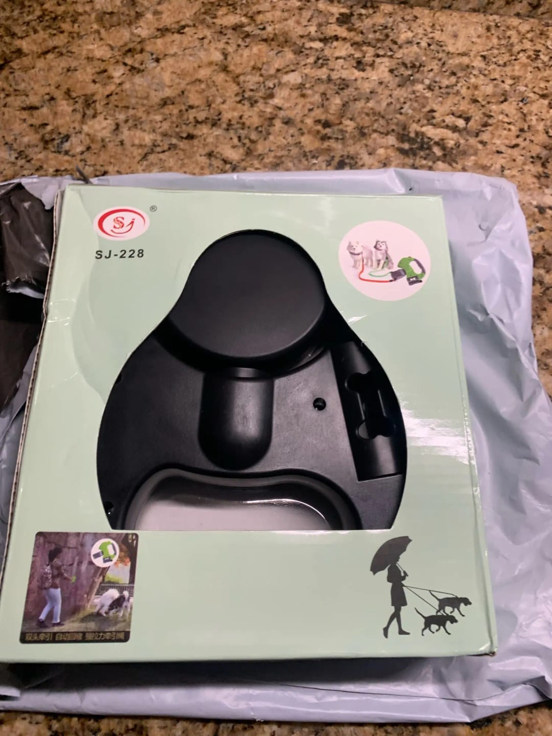 Customer photo review of TangleFree Duo™️ Retractable Double Dog Leash for small dogs